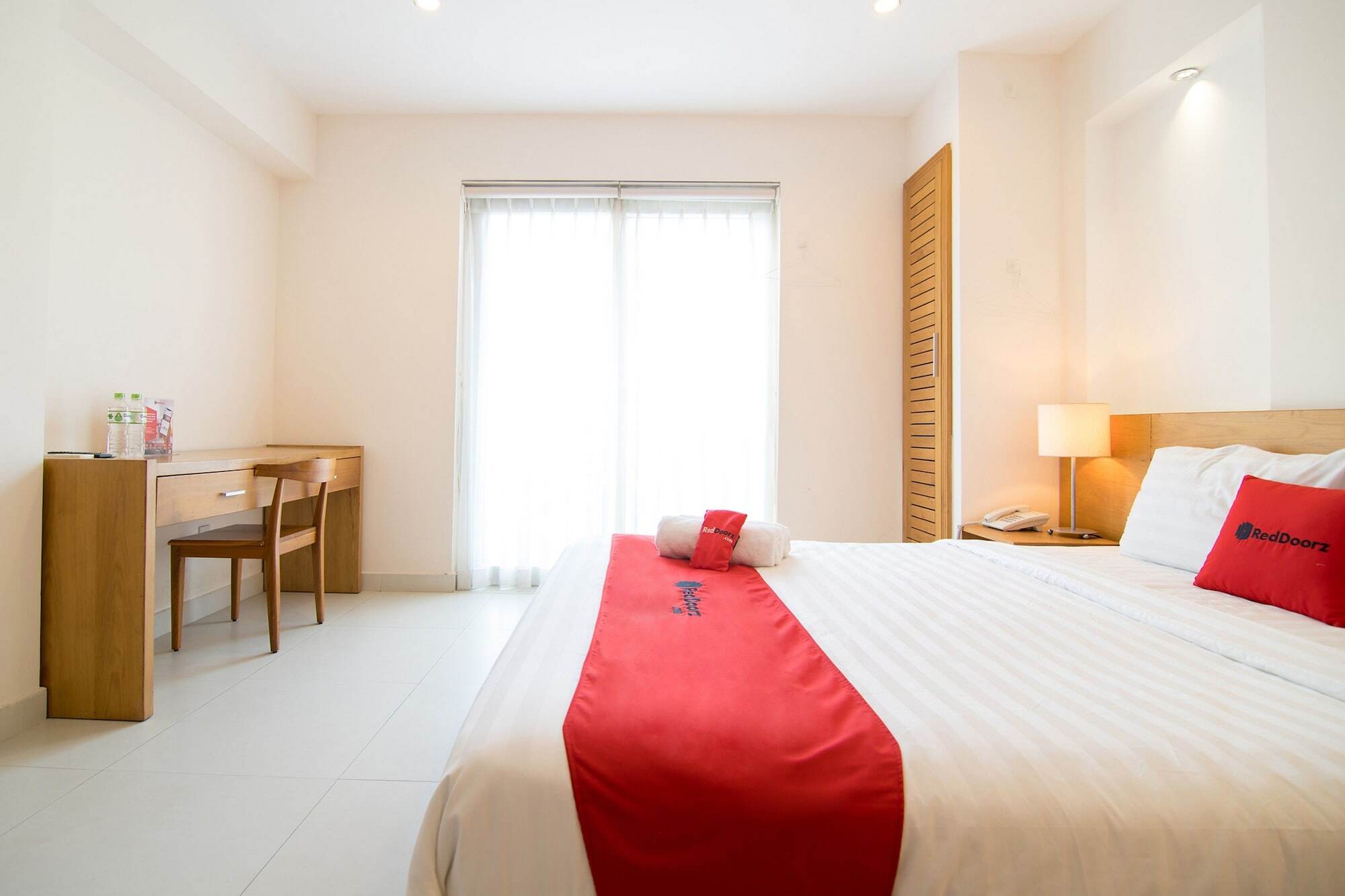 Reddoorz Plus Near Secc D7 Ho Chi Minh-stad Buitenkant foto