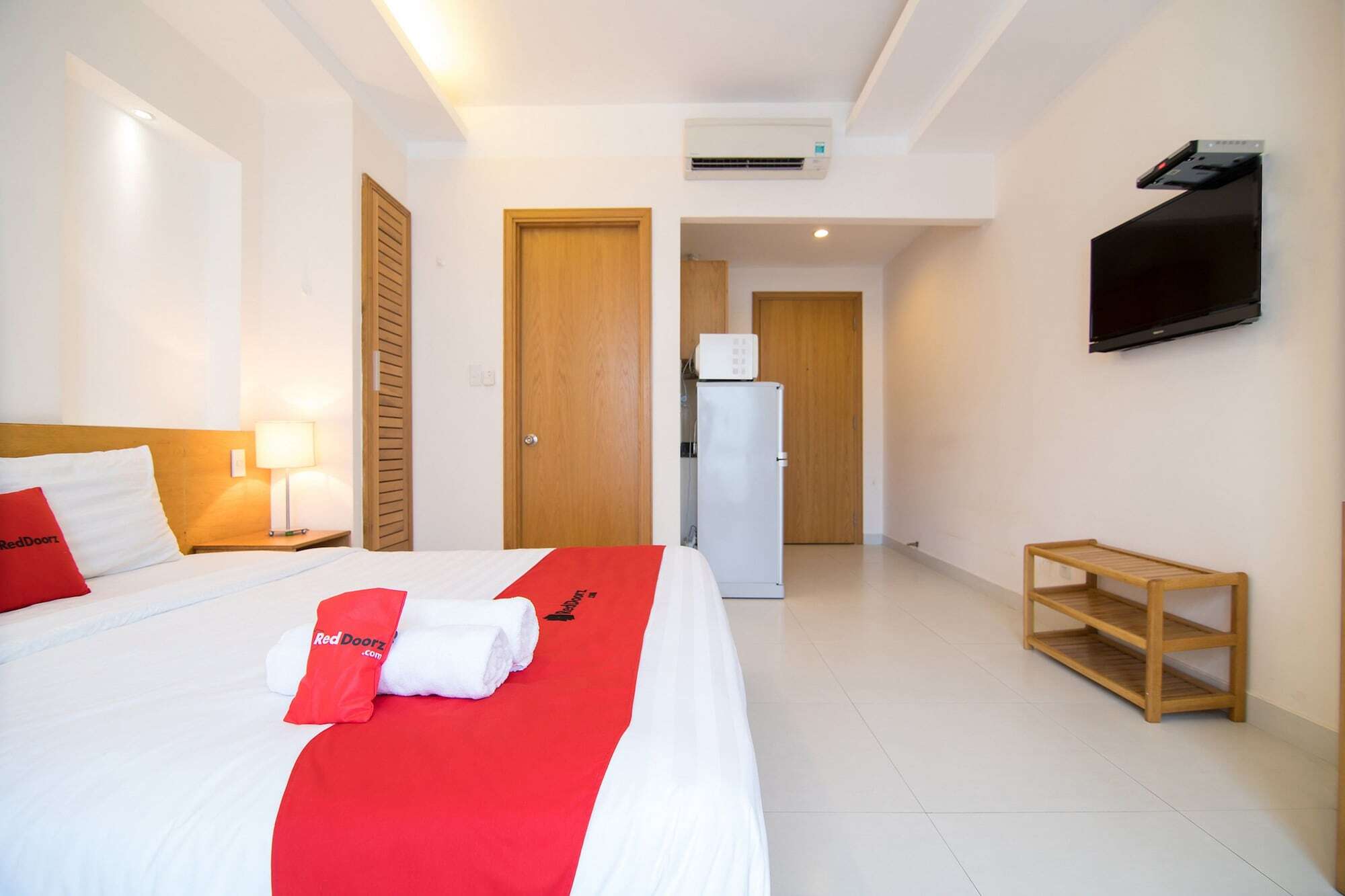 Reddoorz Plus Near Secc D7 Ho Chi Minh-stad Buitenkant foto