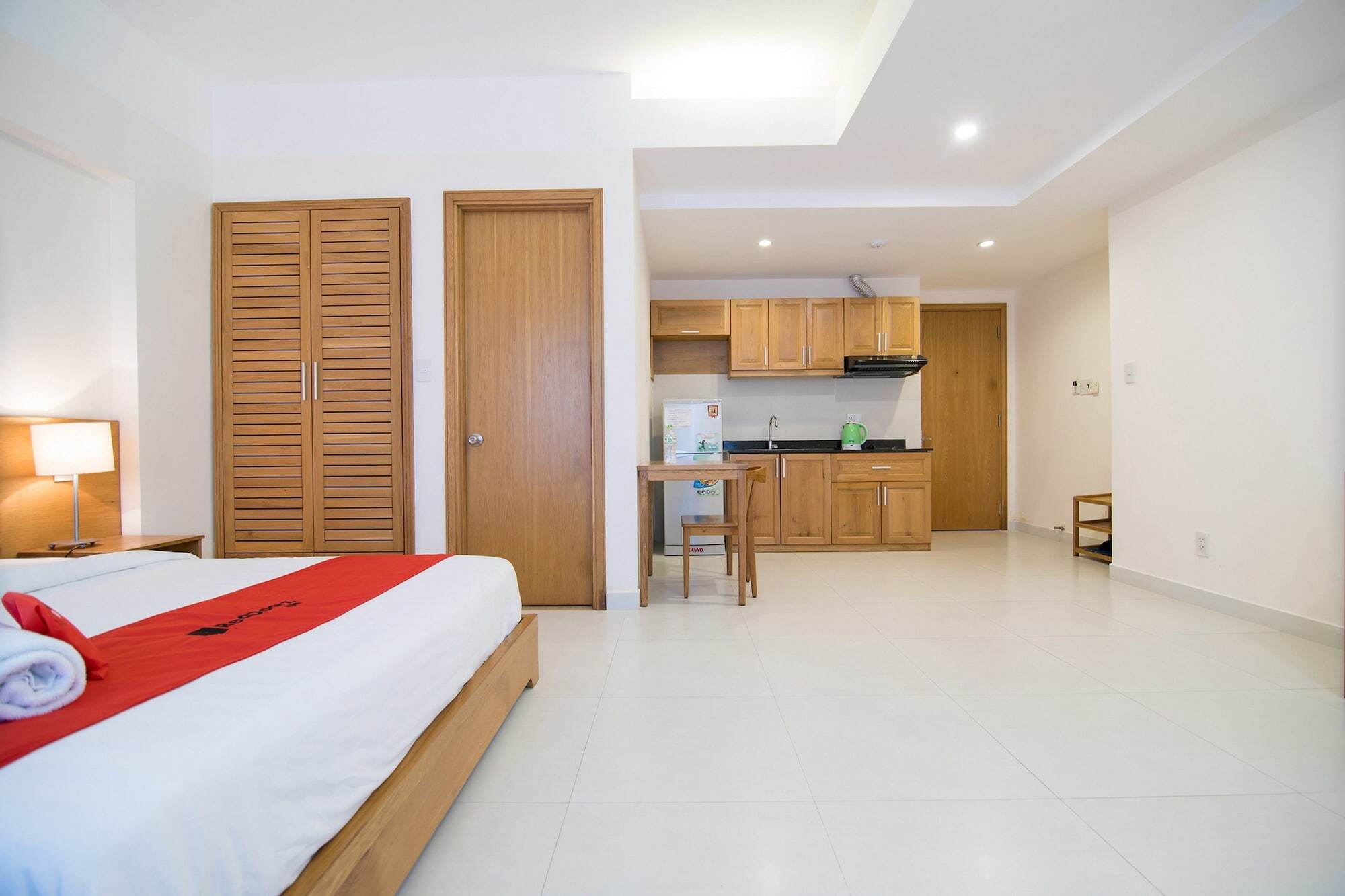 Reddoorz Plus Near Secc D7 Ho Chi Minh-stad Buitenkant foto