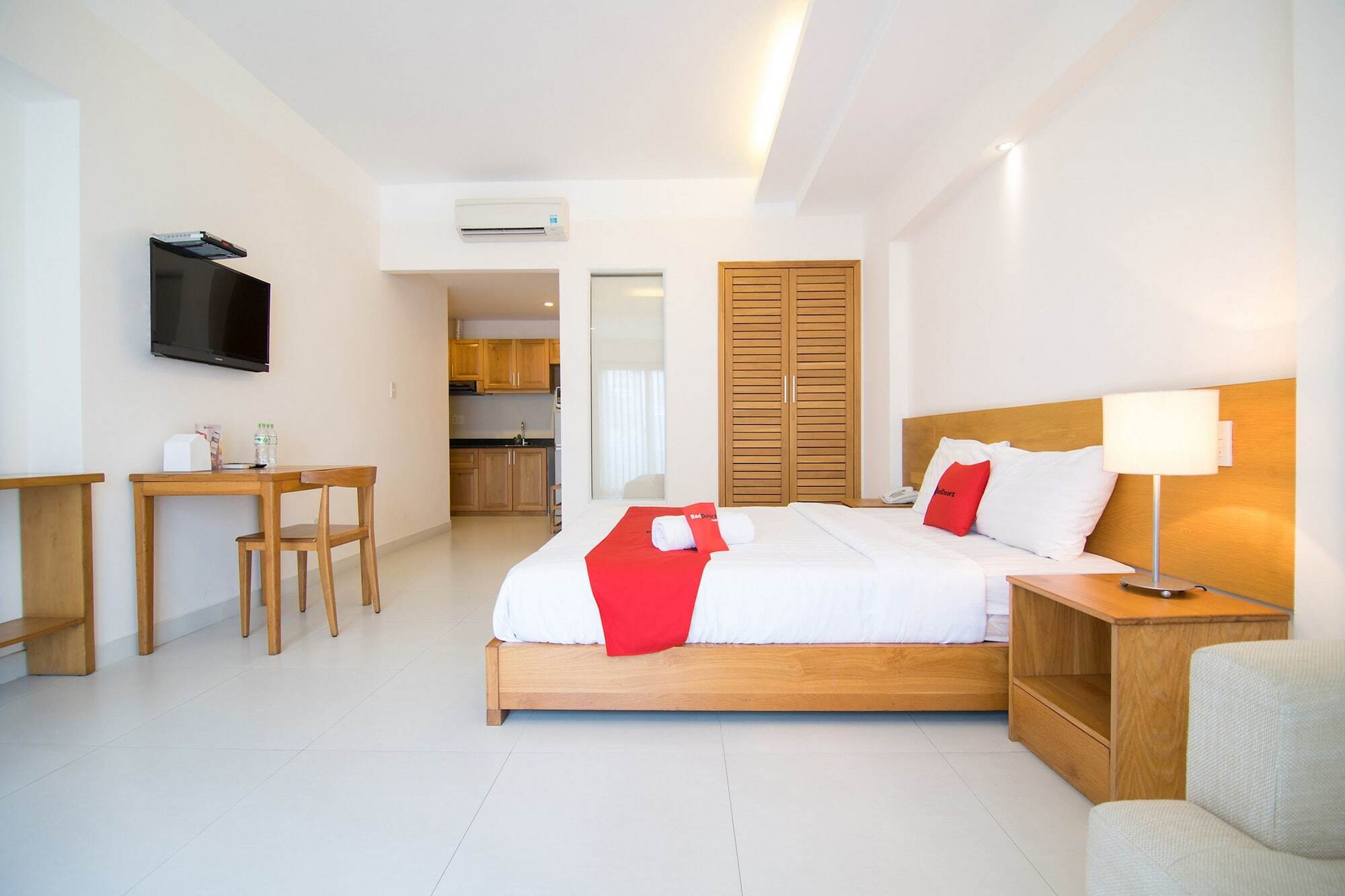 Reddoorz Plus Near Secc D7 Ho Chi Minh-stad Buitenkant foto