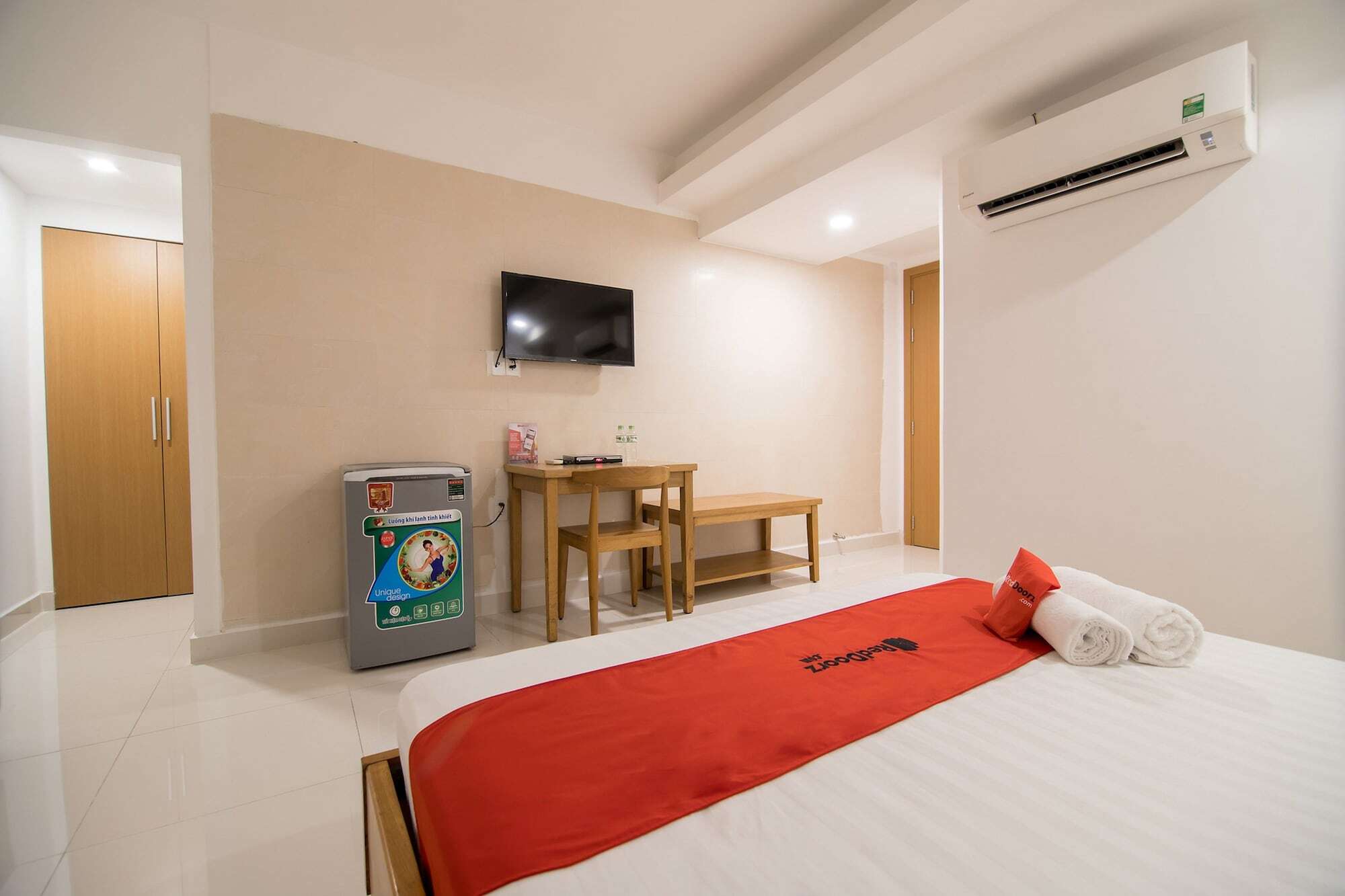 Reddoorz Plus Near Secc D7 Ho Chi Minh-stad Buitenkant foto