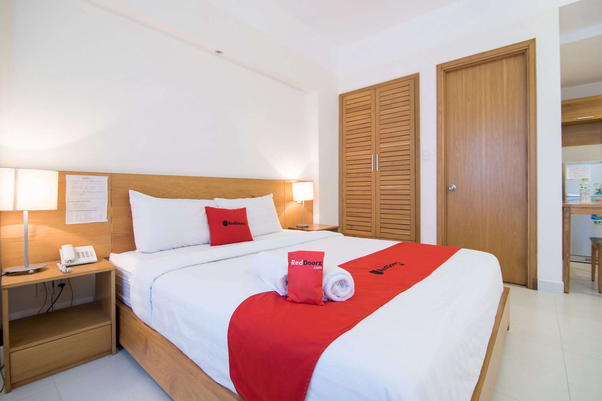 Reddoorz Plus Near Secc D7 Ho Chi Minh-stad Buitenkant foto