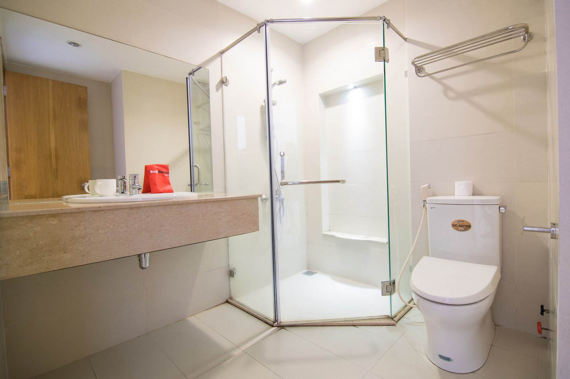 Reddoorz Plus Near Secc D7 Ho Chi Minh-stad Buitenkant foto