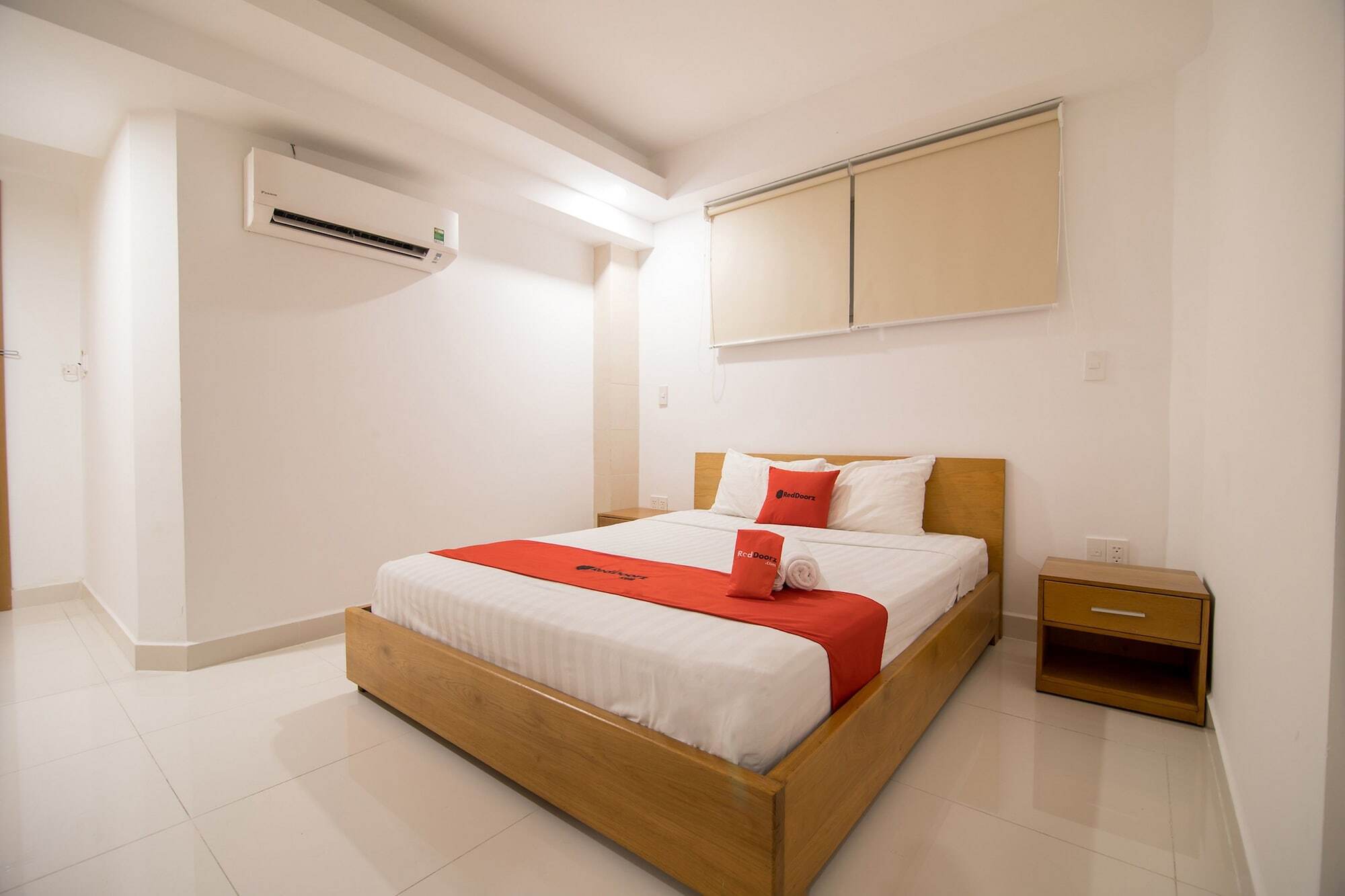 Reddoorz Plus Near Secc D7 Ho Chi Minh-stad Buitenkant foto
