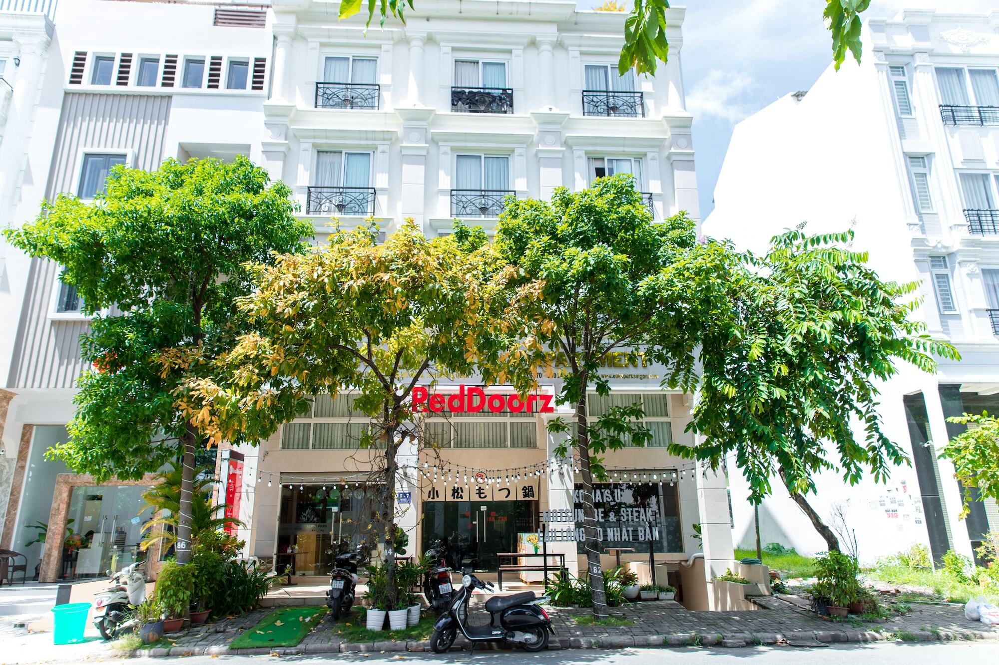 Reddoorz Plus Near Secc D7 Ho Chi Minh-stad Buitenkant foto